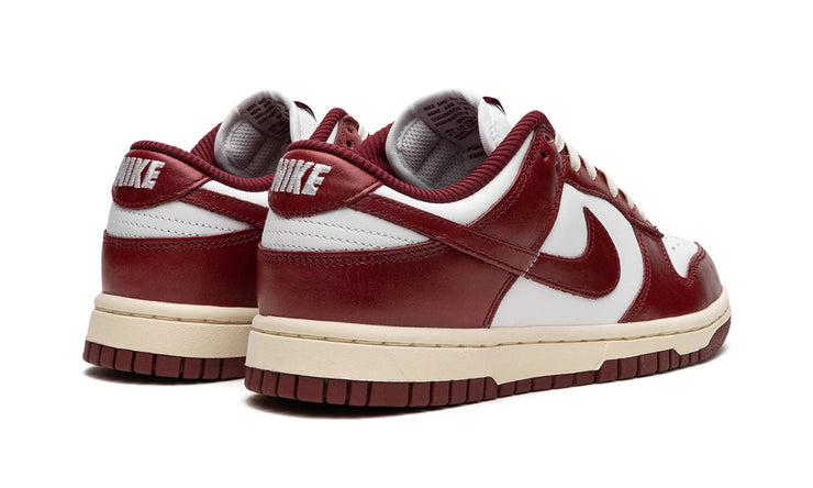 NIKE DUNK LOW PRM WMNS "Team Red"