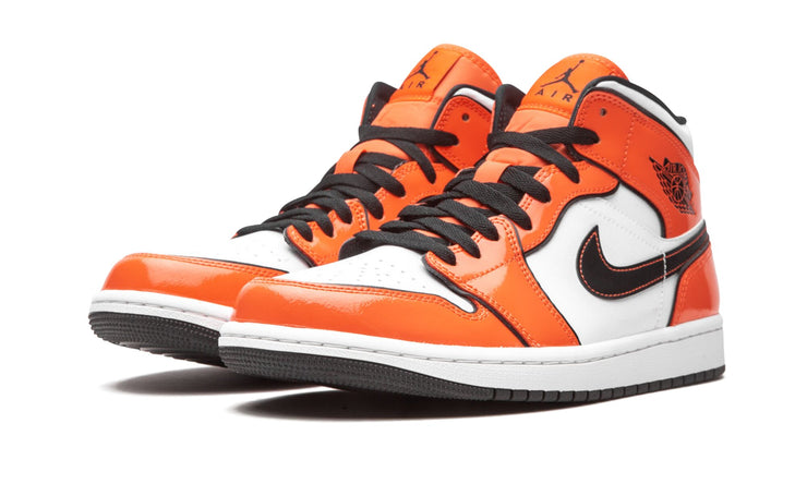 Air Jordan 1 Mid SE “Turf Orange”