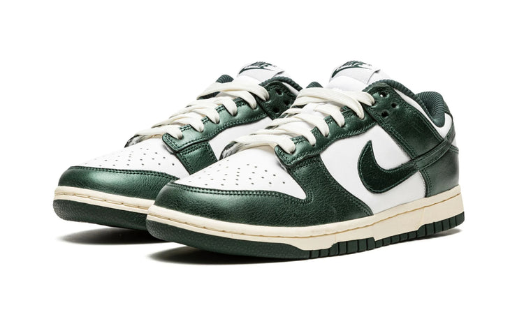 NIKE DUNK LOW "Vintage Green"